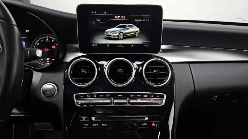 Mercedes-Benz C-Class