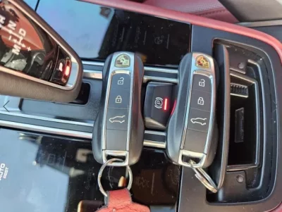 Porsche CAYENNE