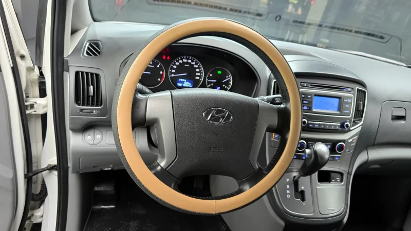 Hyundai Grand Starex