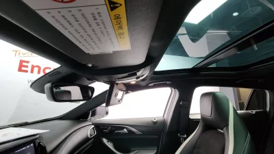 Infiniti Q30