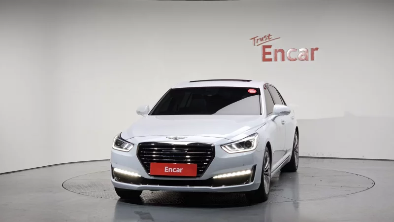 Genesis EQ900