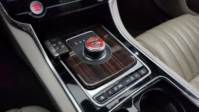 Jaguar XF