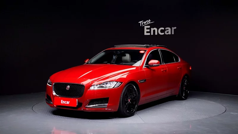 Jaguar XF