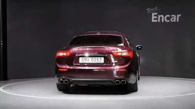 Maserati GHIBLI