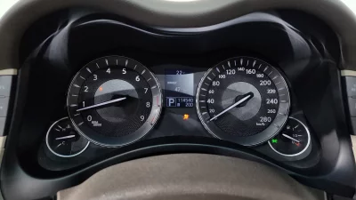 Infiniti M