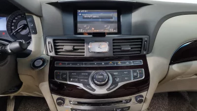 Infiniti M