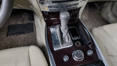 Infiniti M