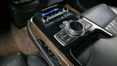 Genesis EQ900