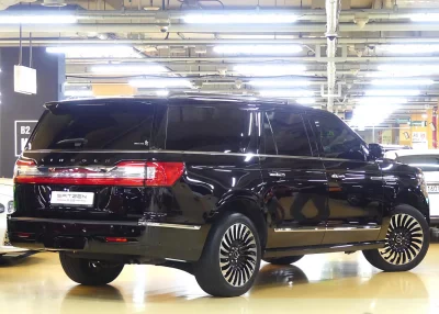 Lincoln NAVIGATOR