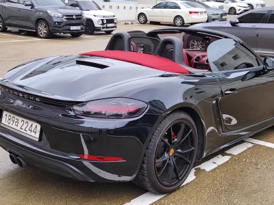 Porsche 718