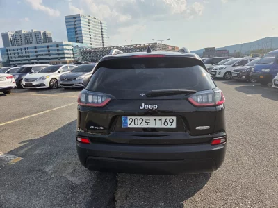 Jeep CHEROKEE