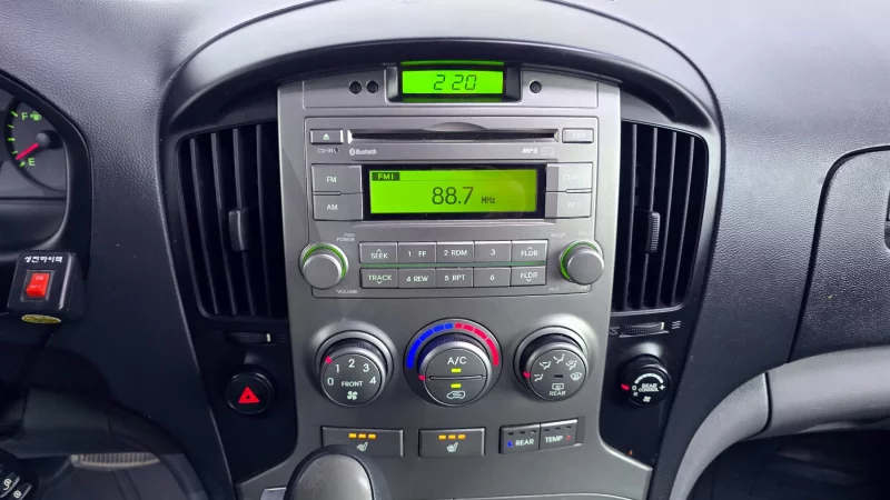 Hyundai Starex