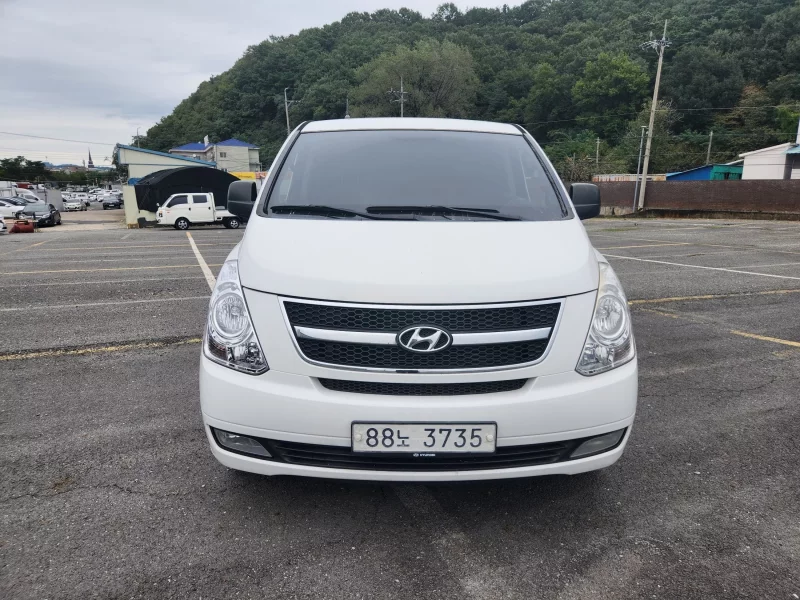 Hyundai Starex