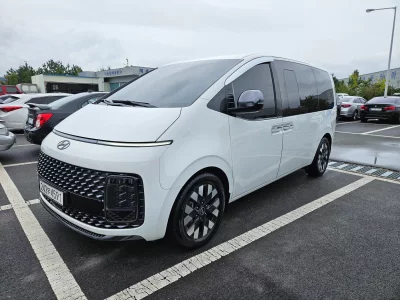 Hyundai Staria