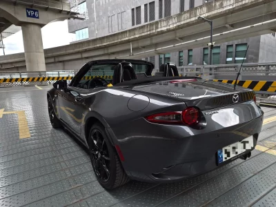 Mazda MX-5 Miata