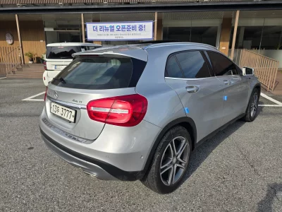 Mercedes-Benz GLA-Class