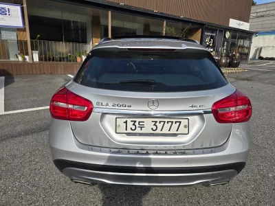 Mercedes-Benz GLA-Class