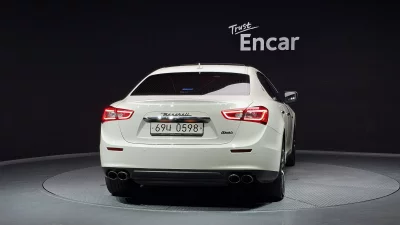 Maserati GHIBLI