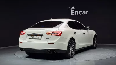 Maserati GHIBLI