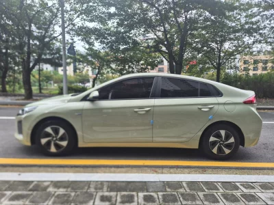 Hyundai Ioniq