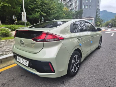 Hyundai Ioniq