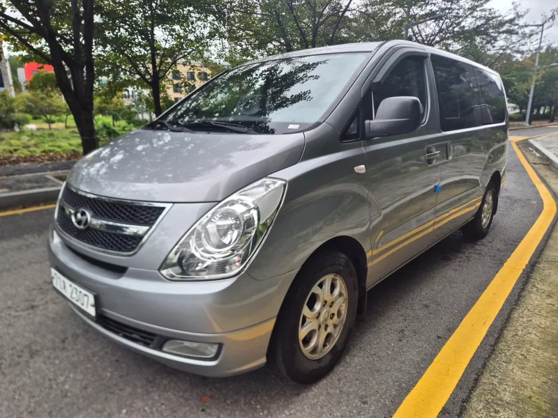 Hyundai Starex
