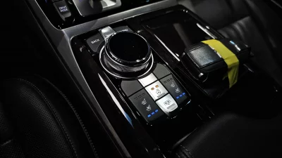 Genesis EQ900