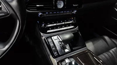 Genesis EQ900