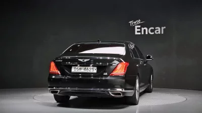 Genesis EQ900
