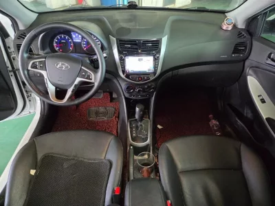 Hyundai Accent