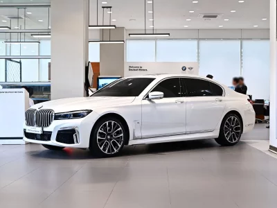 BMW 7-Series