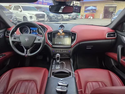 Maserati GHIBLI