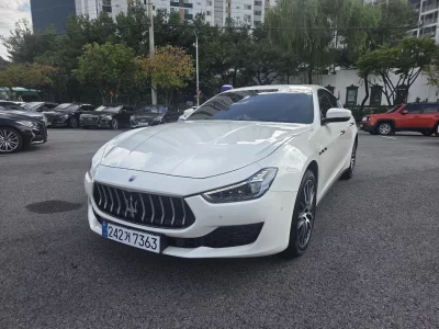 Maserati GHIBLI