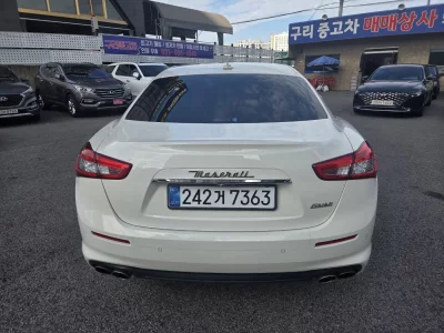 Maserati GHIBLI