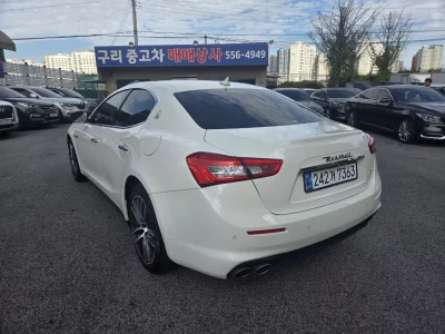 Maserati GHIBLI