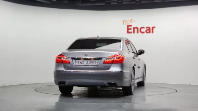 Hyundai Genesis