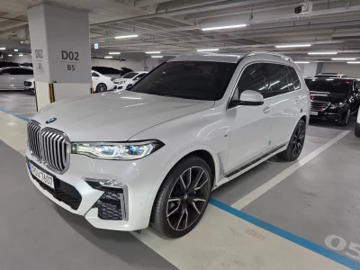 BMW X7