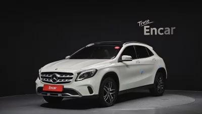 Mercedes-Benz GLA-Class