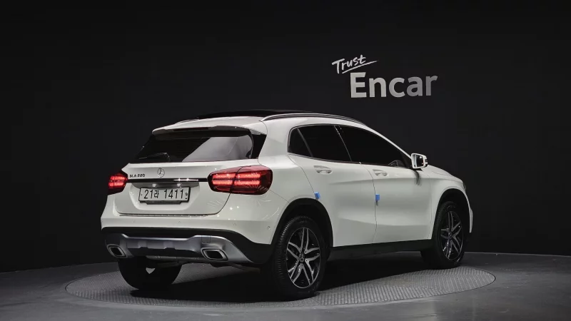 Mercedes-Benz GLA-Class