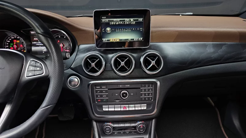 Mercedes-Benz GLA-Class