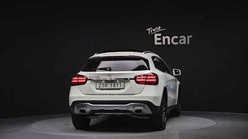 Mercedes-Benz GLA-Class