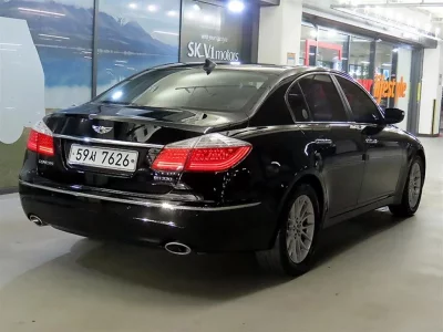Hyundai Genesis