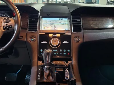 Ford TAURUS