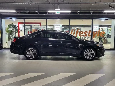 Ford TAURUS