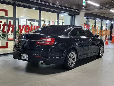 Ford TAURUS