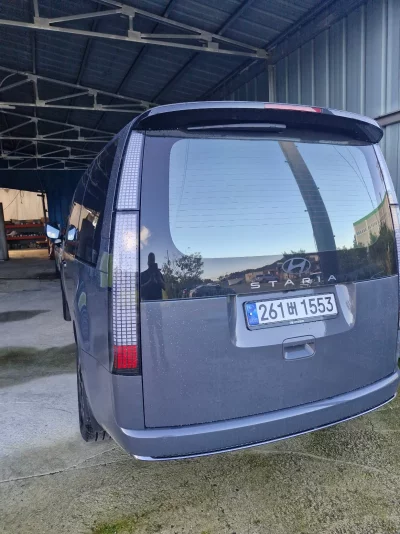 Hyundai Staria