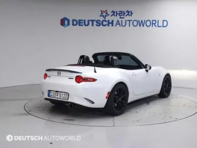 Mazda MX-5 Miata