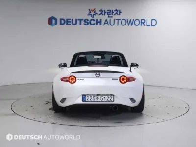 Mazda MX-5 Miata