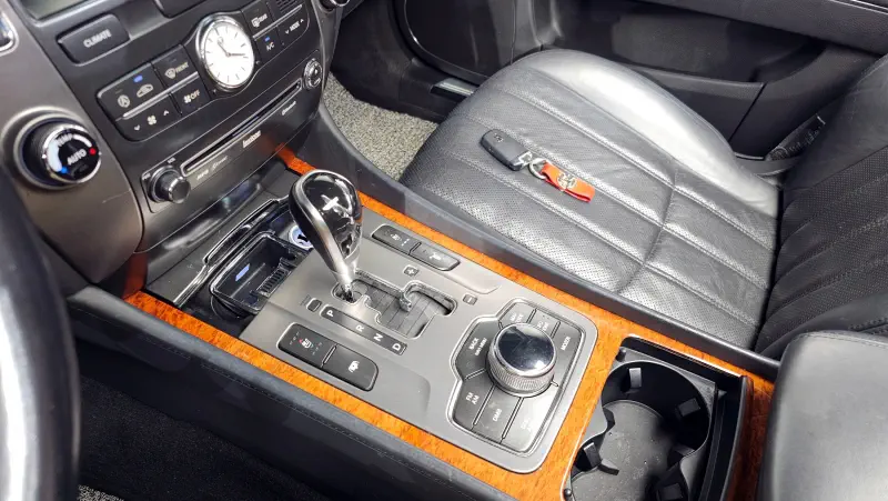 Hyundai Equus