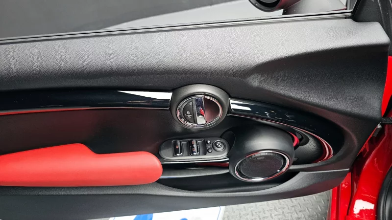 MINI Cooper Convertible